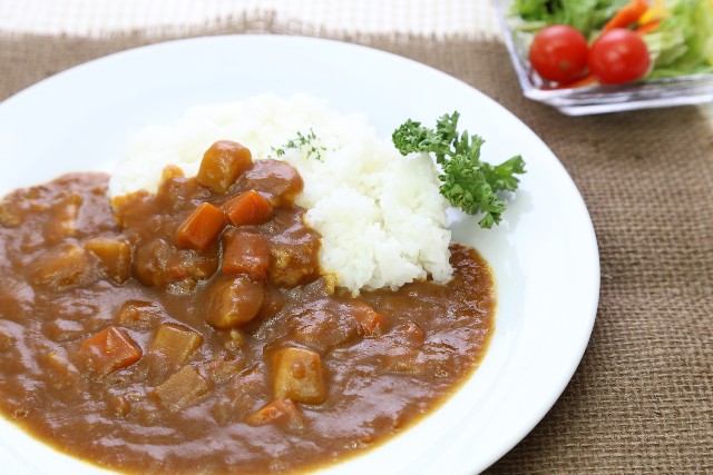 熱でダウンしていた時にカレーライスを持ってお見舞いに来た彼。しかし…